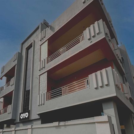 Hotel O Casa Midland Bhubaneswar Exterior photo